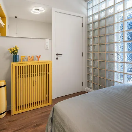 Nestio Premium Designer 2br Center Lägenhet